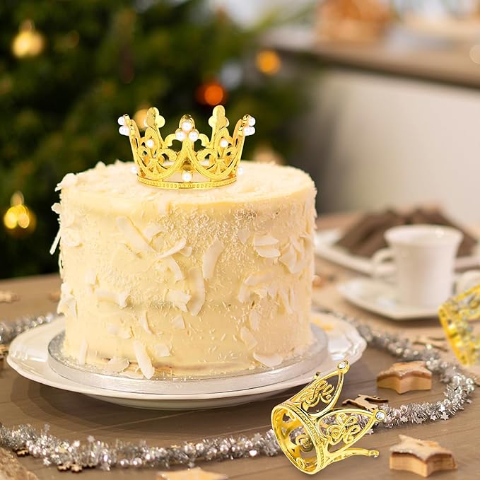 30 Pcs Crowns for Flower Bouquets, Gold Crown Cake Topper, Mini Crown for Flower Bouquet, Pearl Tiara Princess Gold Crown for Wedding Baby Shower Birthday Girl Lady Bridal Party Cake Decor 3 Style