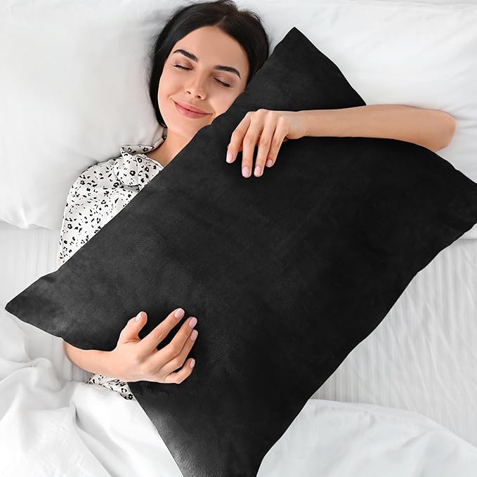 BEDELITE Flannel King Size Pillow Cases Set of 2, Super Soft Fleece Pillowcases with Zipper for Bedroom, Sofa, Couch,Luxury Cozy Fuzzy Velvet Pillow Shams for All Seasons(20x36 Inches,Black)
