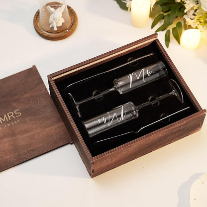 AW BRIDAL Champagne Flutes Set of 2, MR MRS Engraved, Crystal, 6 oz, Cake Cutting Set, Wedding Gift Box, Housewarming Gifts, Engagement Gifts for Couple