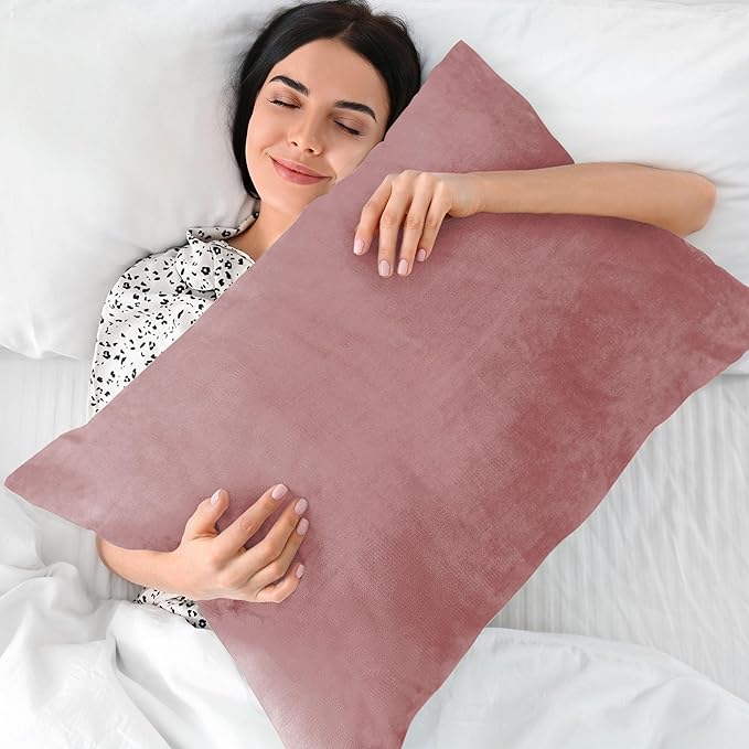 BEDELITE Flannel Pillow Cases Queen Size Set of 2, Super Soft Fleece Pillowcases with Zipper for Bedroom, Sofa, Luxury Cozy Fuzzy Velvet Pillow Shams for All Seasons(20x30 Inches,Dusty Pink)