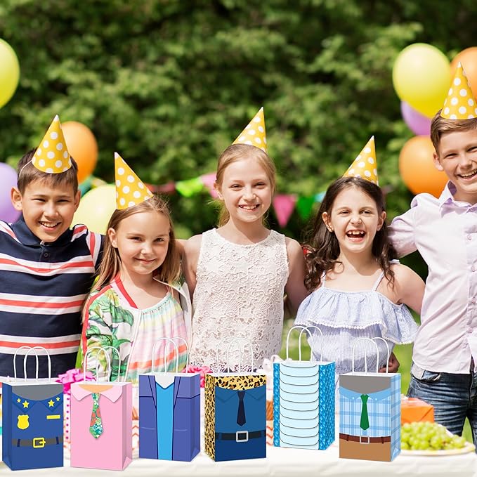 12Pcs Cartoon Animal Party Favor Bags City Animal Birthday Decoration Cute Animals Paper Gift Bags with Handles Cartoon Goodie Candy Treat Bag for Kids Jungle Safari Birthday Movie Fans Party Supplies
