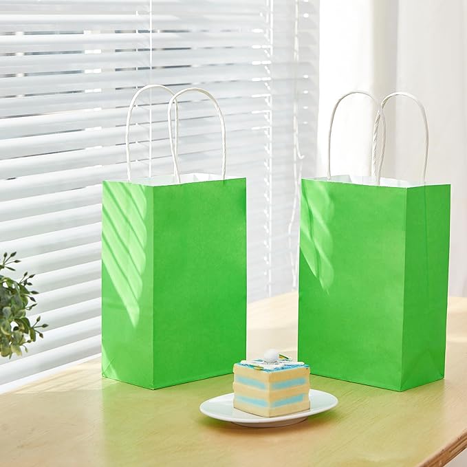 SUNCOLOR 24-Pack Green Gift Bags with Handles, 7.9 x 5.12 x 3.15 Inch Kraft Paper Party Favor Bags for Christmas St Patrick Day Birthday Easter