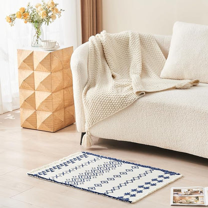 Douceur Boho Bath mat for Bathroom Floor Non Slip, Acrylic Blend Cute Bath Rugs with Tassels, Blue and Cream White Tribal Ethnic Pattern Farmhouse Bathroom Rugs, 15.7" x 23.6"