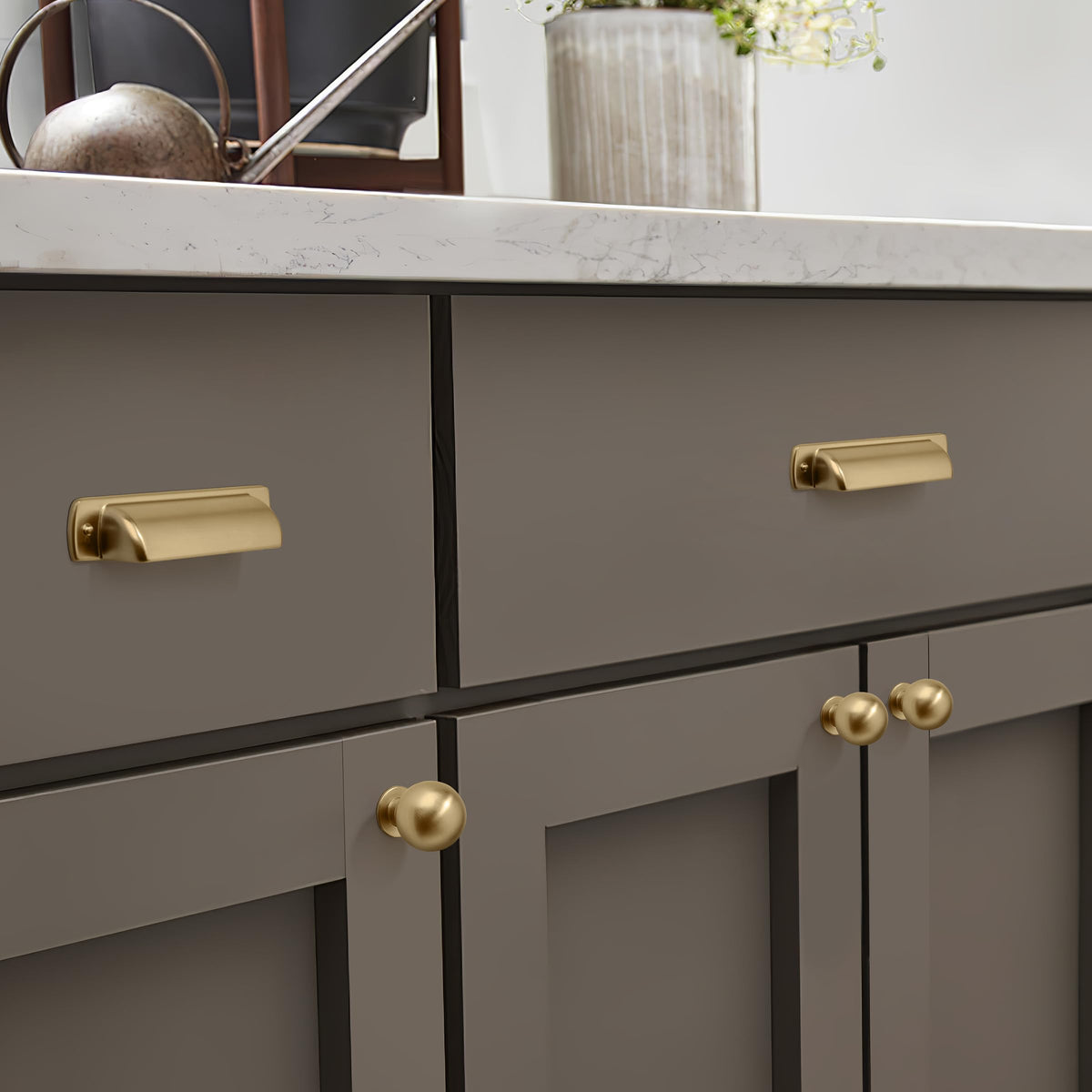 CABDM 10 Pack 1-Inch Vintage Ball Brushed Brass Cabinet Knobs