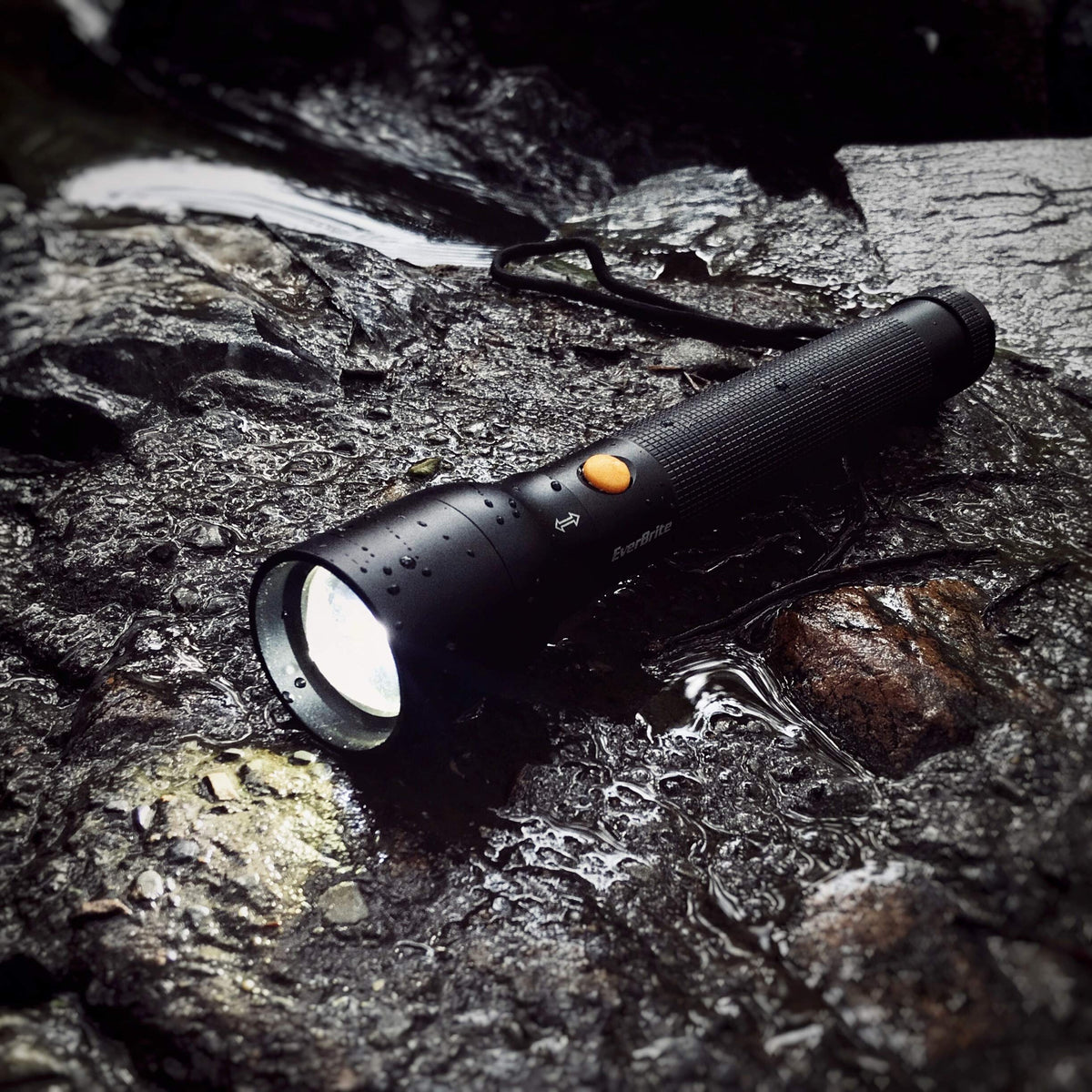 EverBrite Ultra Bright Tactical Flashlight — 900 Lumen, Zoomable, 3 Modes