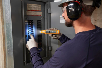 Fluke BK120 SmartTrace Breaker Finder & Socket Tester | NCV Detector