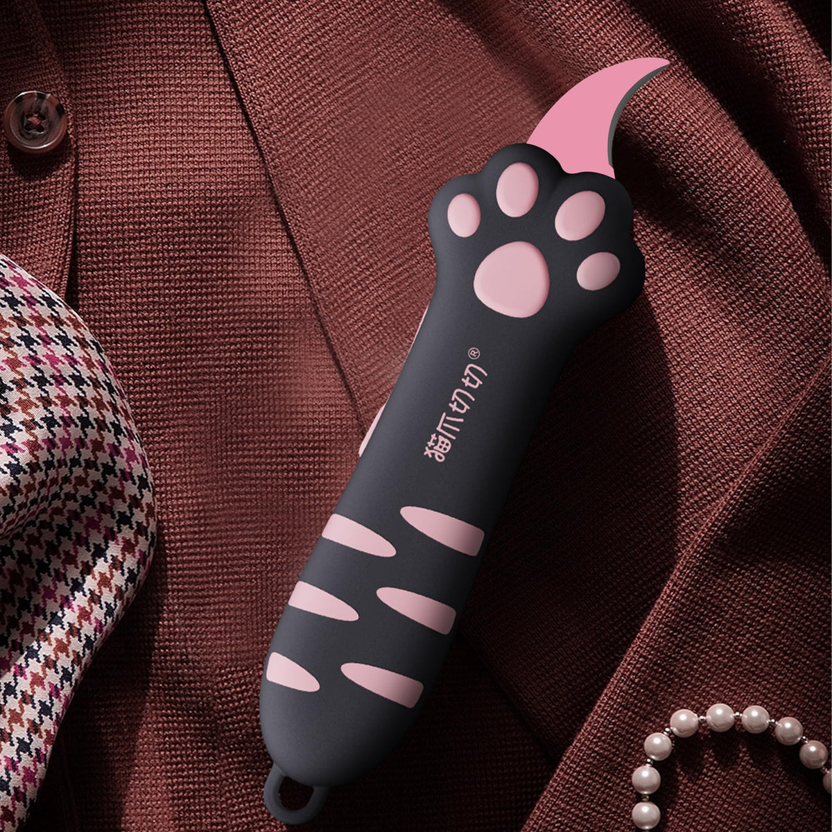 MEOWKIT Cat Paw Box Cutter Retractable Knife – Cat Paw Handle, Multifunctional, Compact (Black)