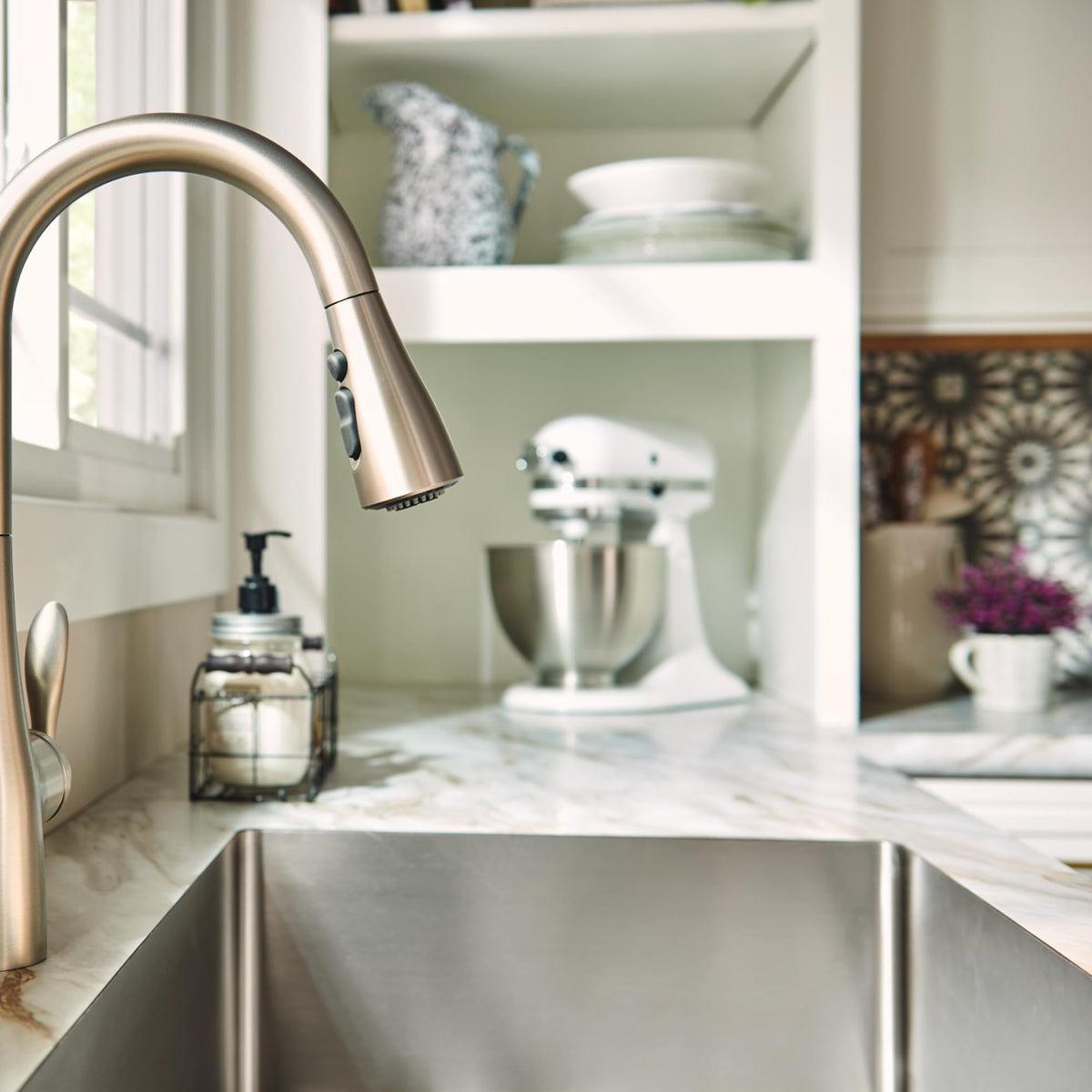 Moen Arbor Spot-Resist Stainless One-Handle Pulldown Kitchen Faucet with Sprayer, Reflex Docking & Power Boost (7594SRS)